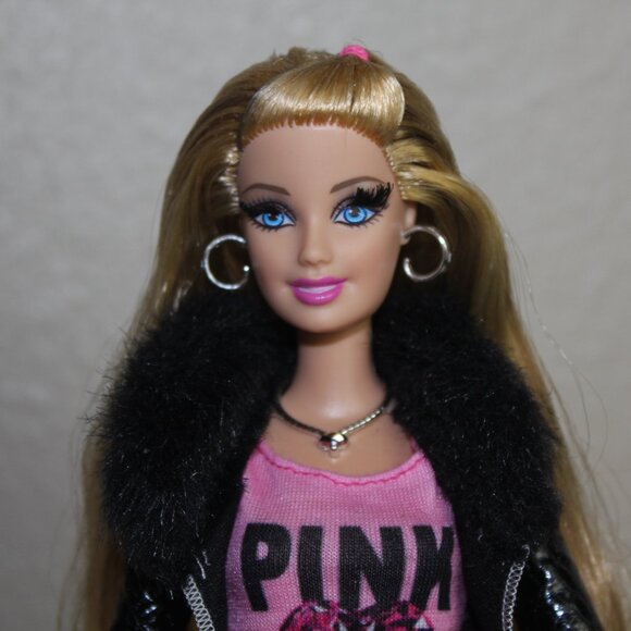 Barbie Life in the Dreamhouse Glam Luxe Style Blonde Doll Rooted Eyelashes RARE - Picture 2 of 11